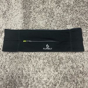 Flip belt, size small. EUC.